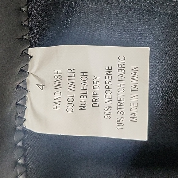 Seavenger Kids Size 4 Wet Suit - Picture 8 of 8